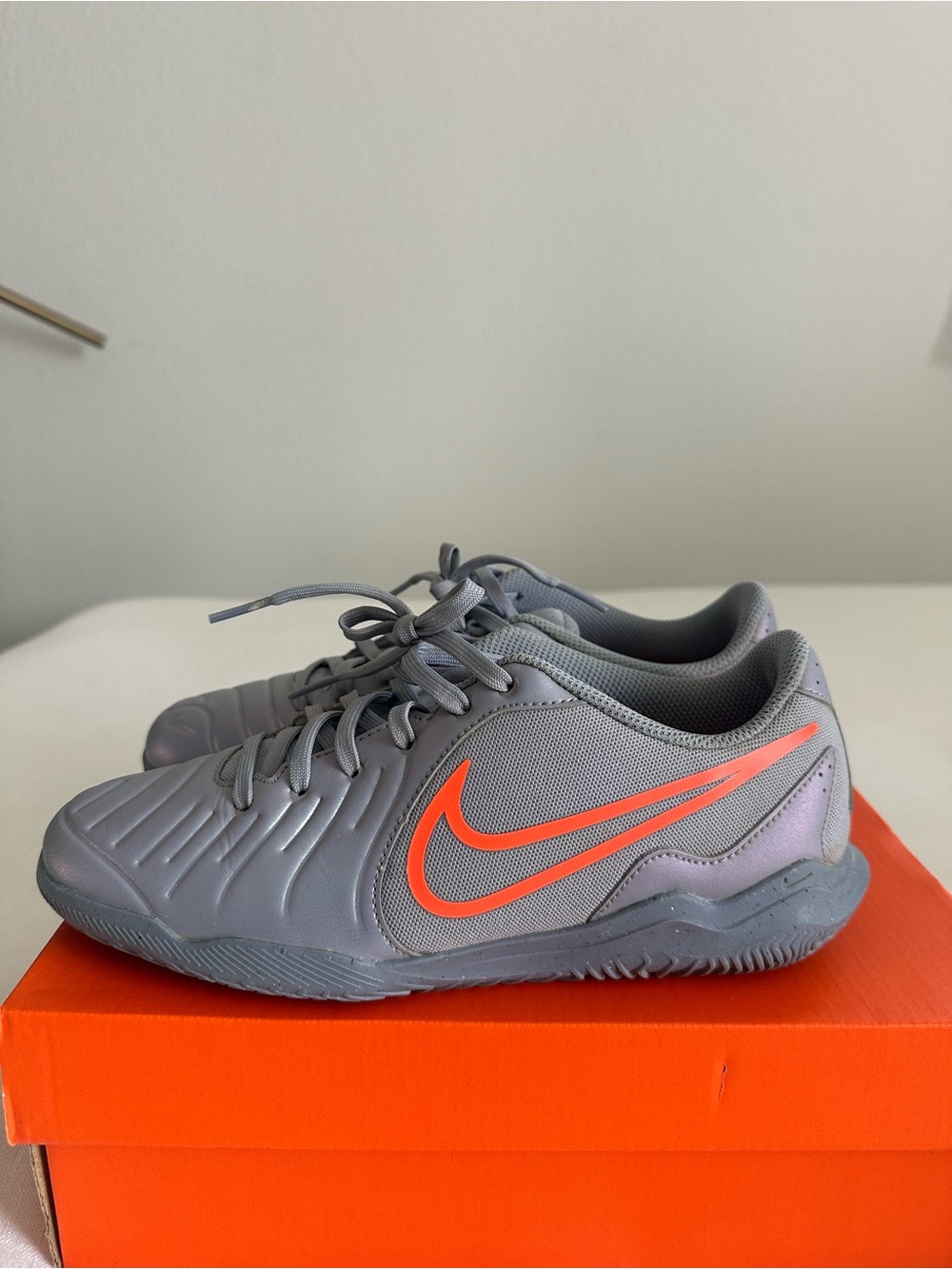 Nike Tiempo Legend 10 Club Indoor Court Gray Soccer Shoes Bright Orange Swoosh